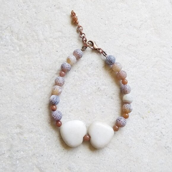 SWEETHEART!!! Unique Stone Heart Bracelet! Cream & Brown Agate + Jasper Beads - Picture 7 of 8